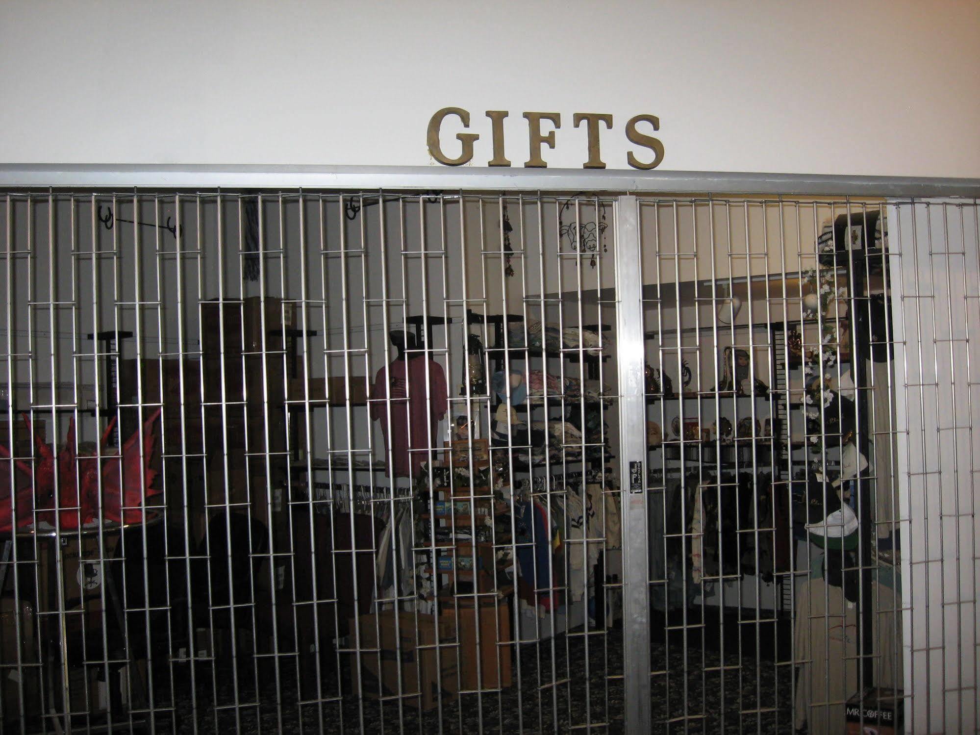 Glacier Gateway Plaza Cut Bank Bagian luar foto